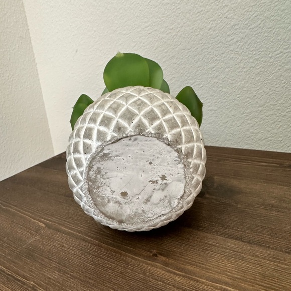 Artificial faux succulent in ceramic pot - Picture 5 of 6